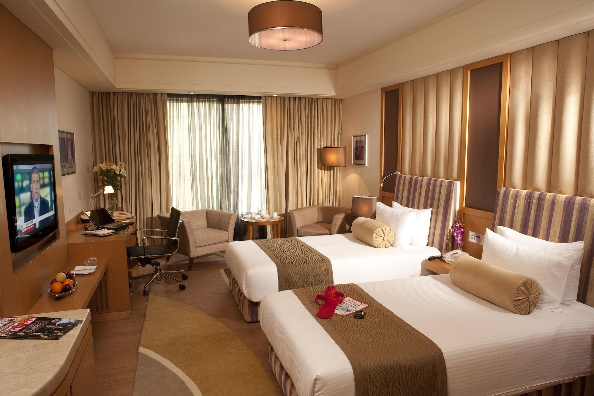 Radisson Blu Hotel, Indore Exterior foto