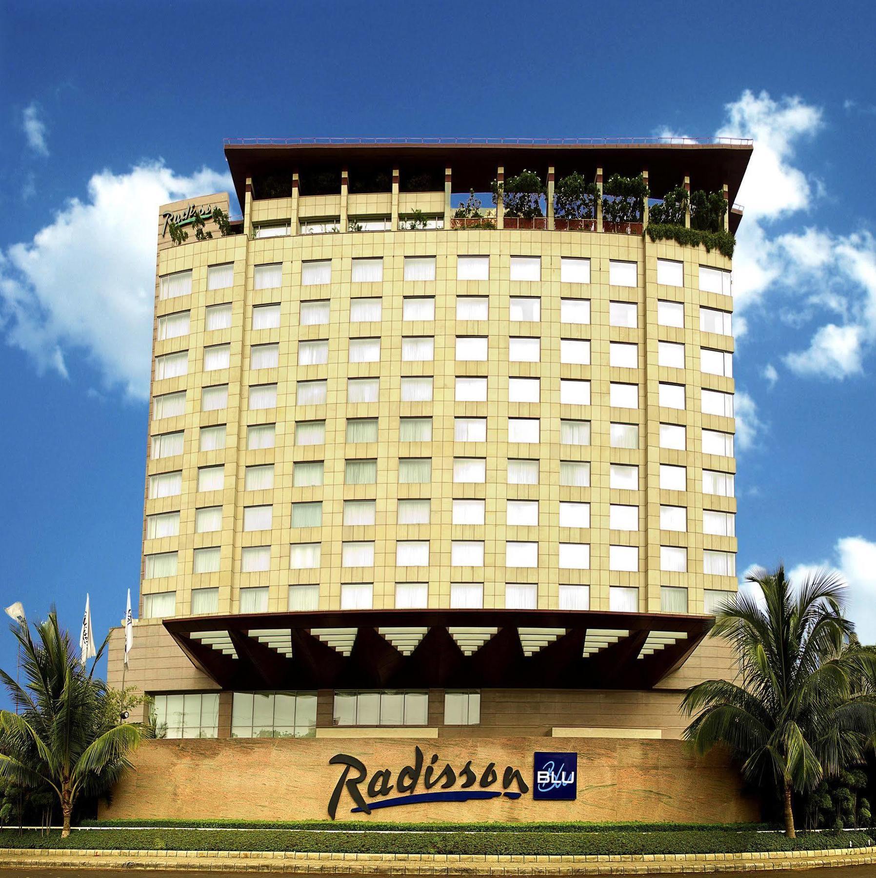 Radisson Blu Hotel, Indore Exterior foto